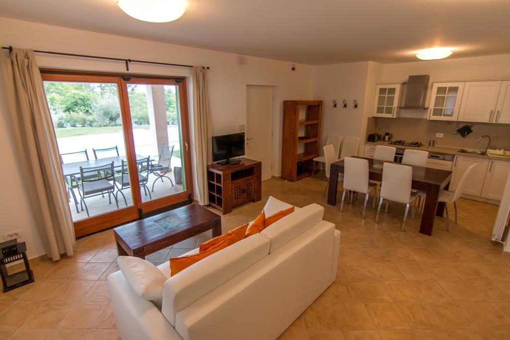 Athos Apartment