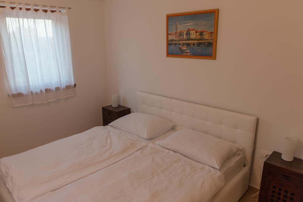 Athos Apartment *