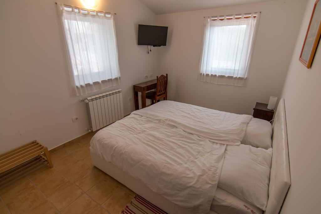 Athos Apartment